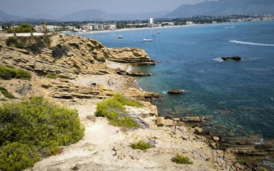 3 lugares imprescindibles para recorrer en barco en Altea