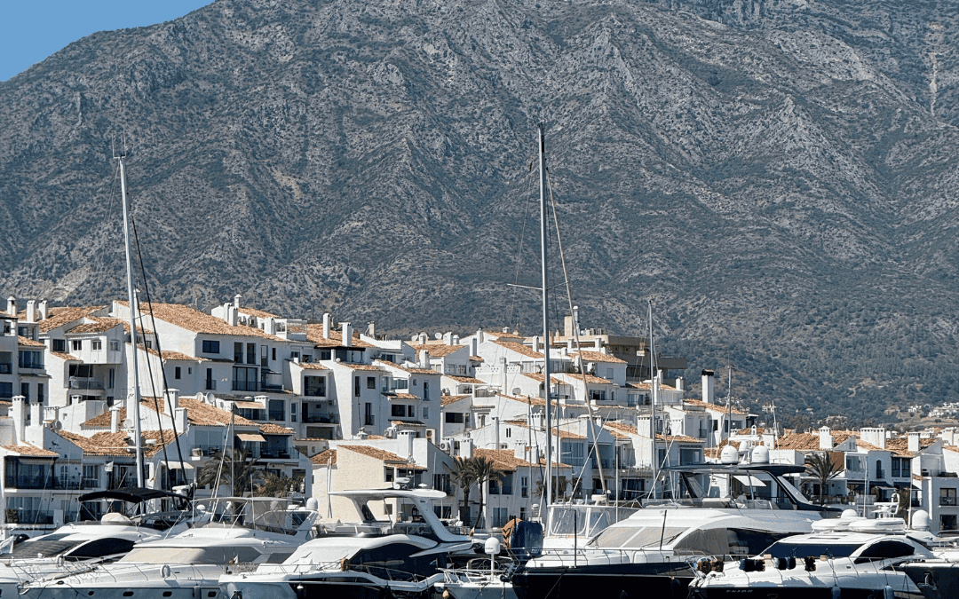 3 rutas en barco para descubrir la Marina Alta y la Costa Blanca este verano